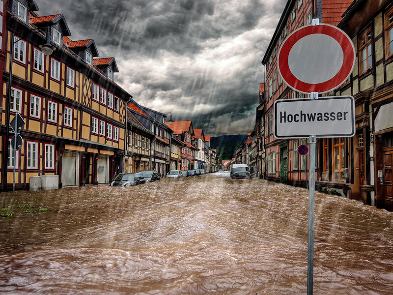 Unwetter_überflutete Altstadt | Hero Unwetterkampagne 2023 Münchener Verein